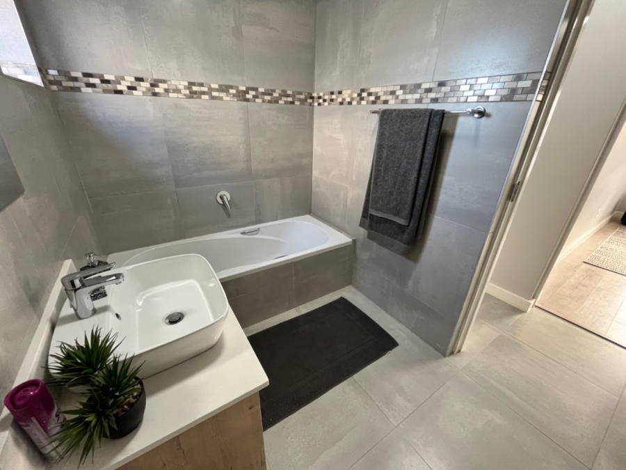 2 Bedroom Property for Sale in Eden Residential Estate Western Cape